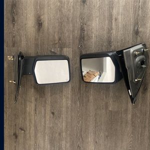 Rear view mirrors ford F150 brand new